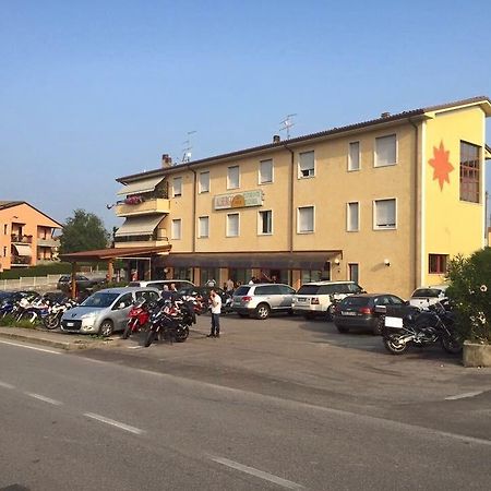 Albergo Al Sole Castelnuovo del Garda Bagian luar foto