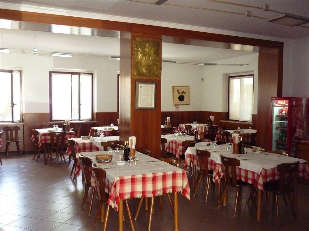 Albergo Al Sole Castelnuovo del Garda Bagian luar foto