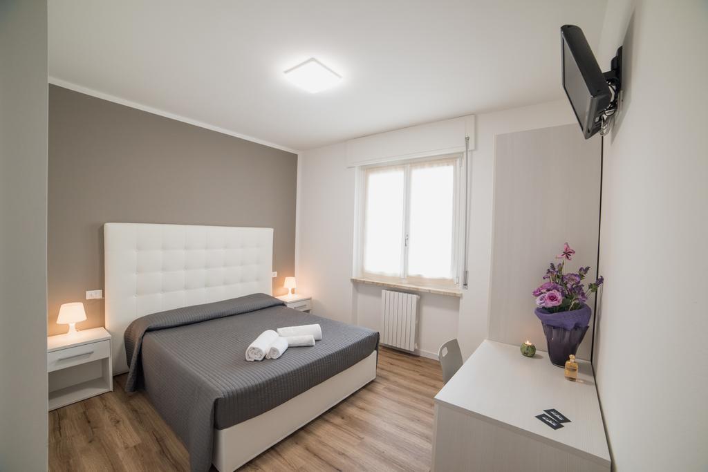 Albergo Al Sole Castelnuovo del Garda Bagian luar foto