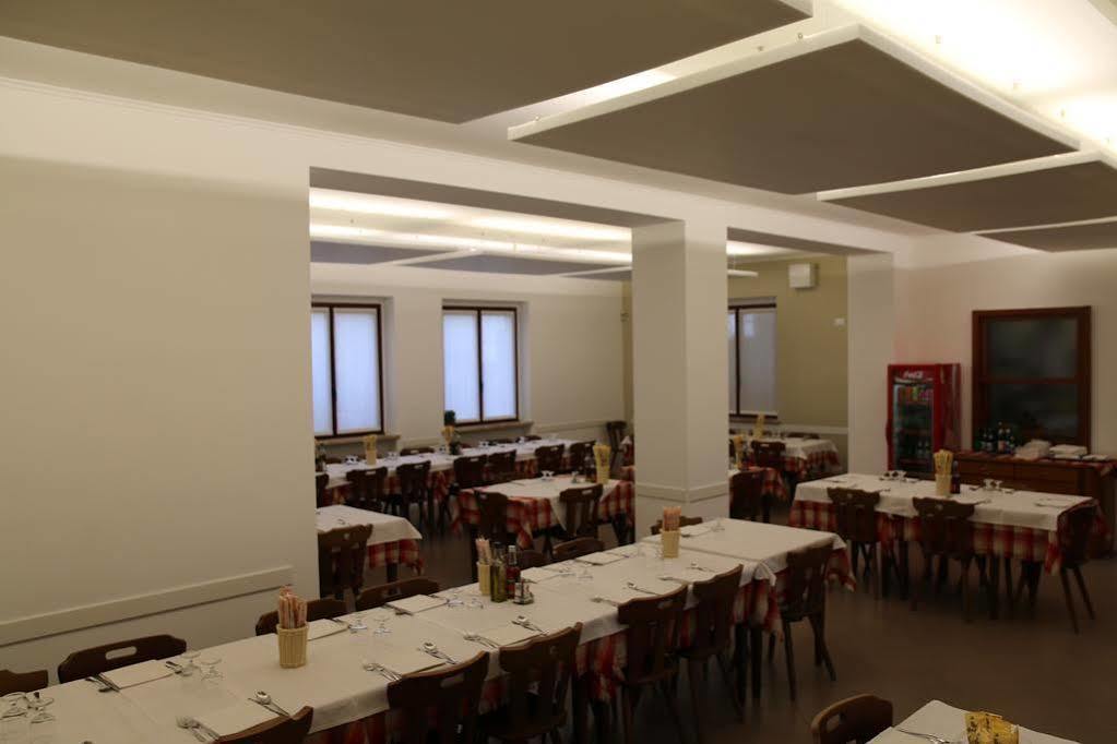 Albergo Al Sole Castelnuovo del Garda Bagian luar foto